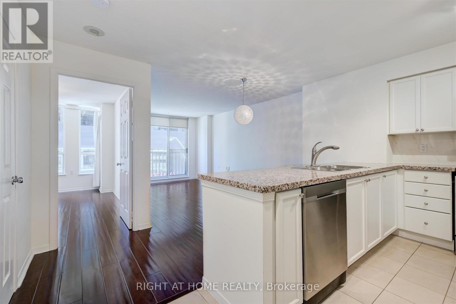 #507 388 BLOOR STREET E - 12