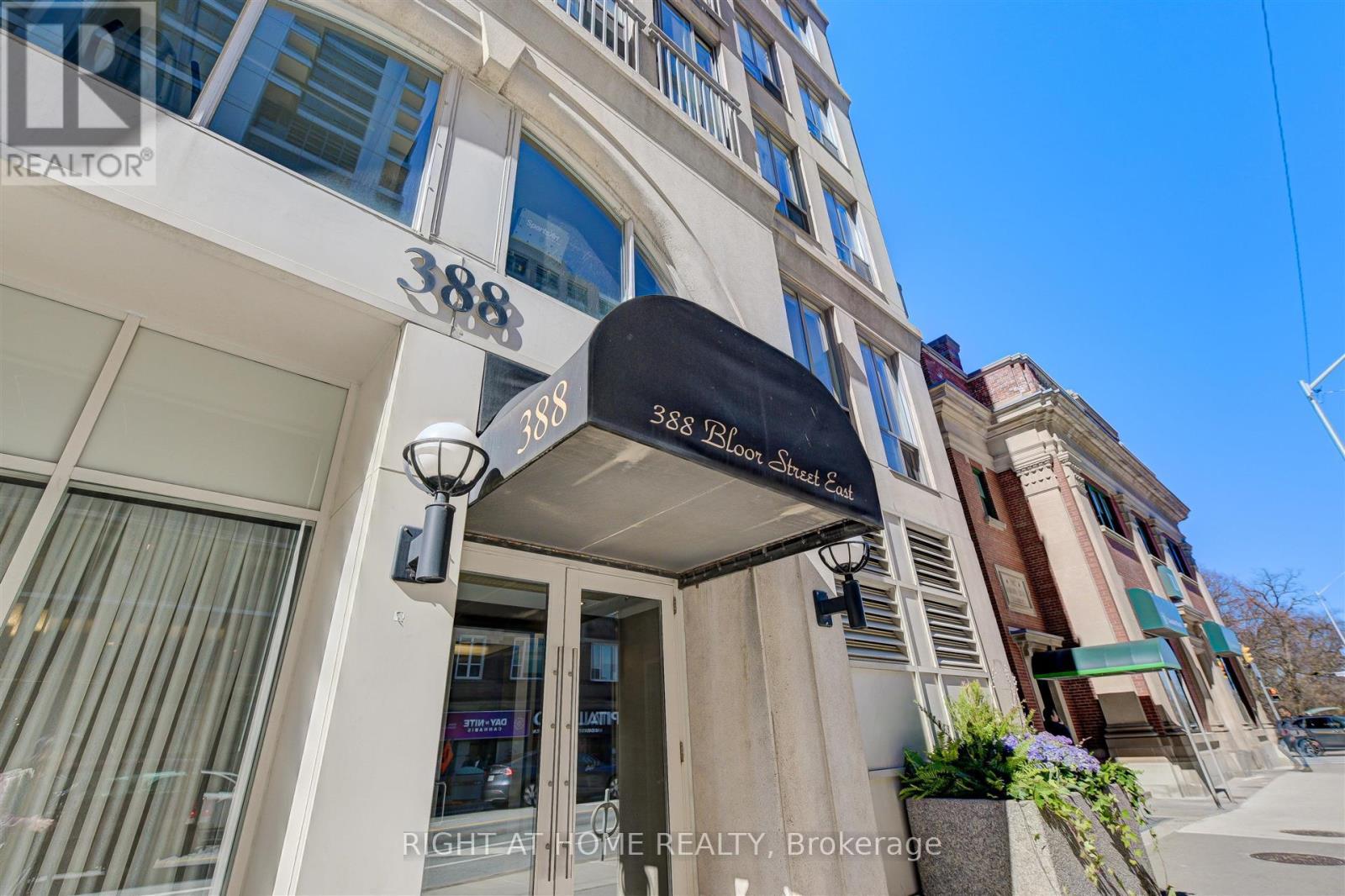 #507 388 BLOOR STREET E - 19