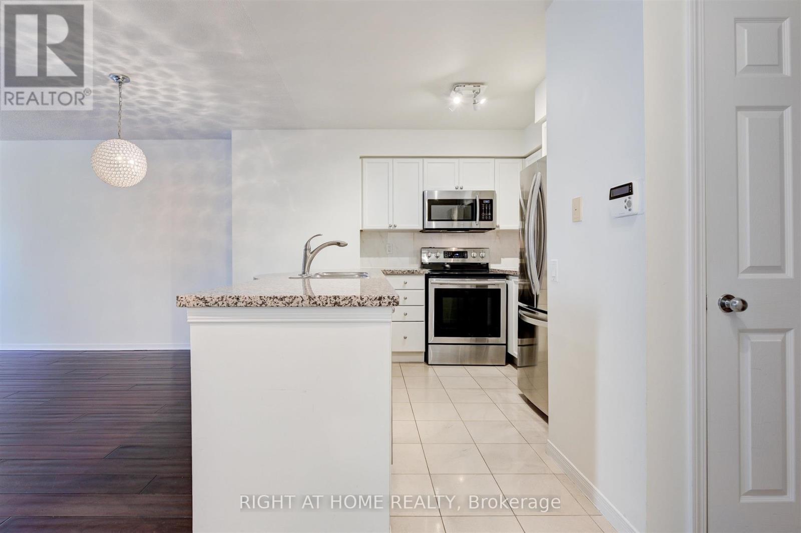 #507 388 BLOOR STREET E - 9