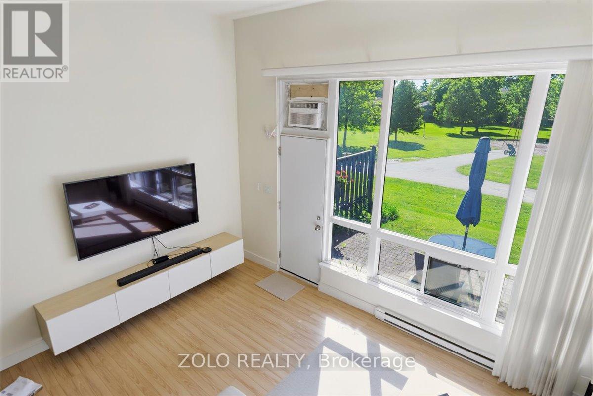 98 DARRAS COURT - 15