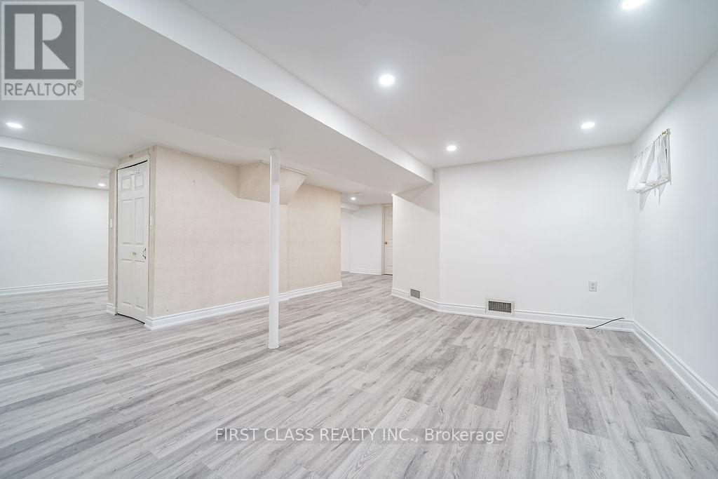 2992 RANGE LINE ROAD - 36