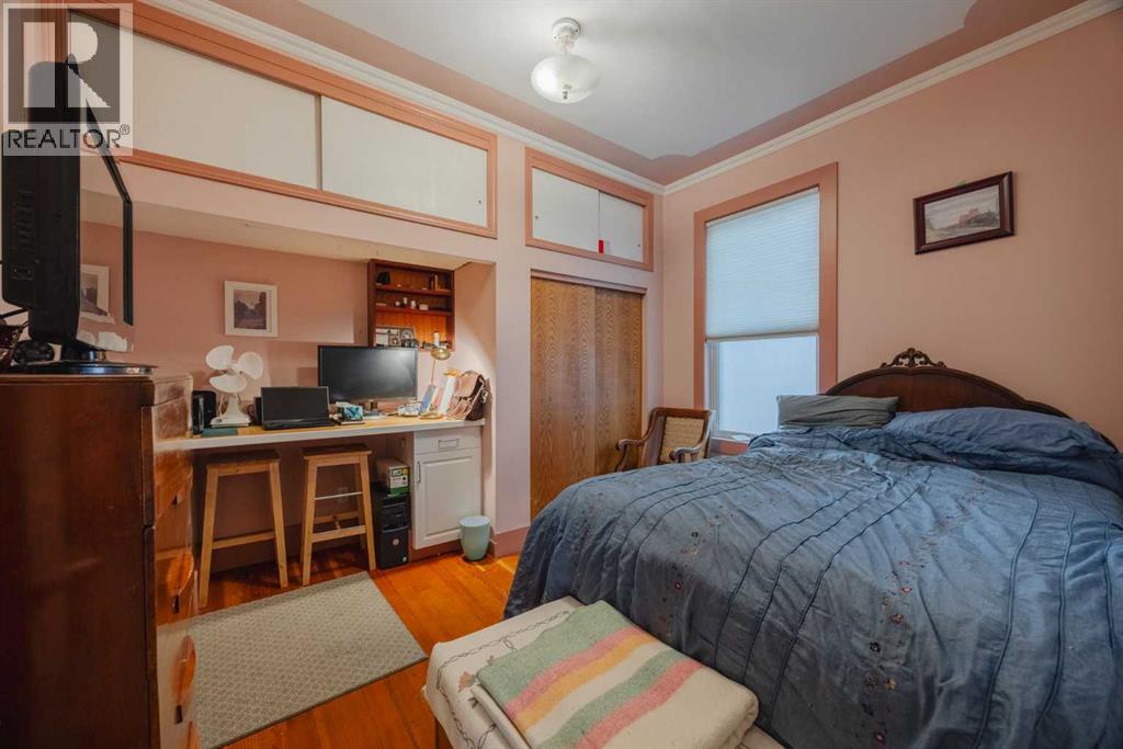 15 Elma Street W - 20