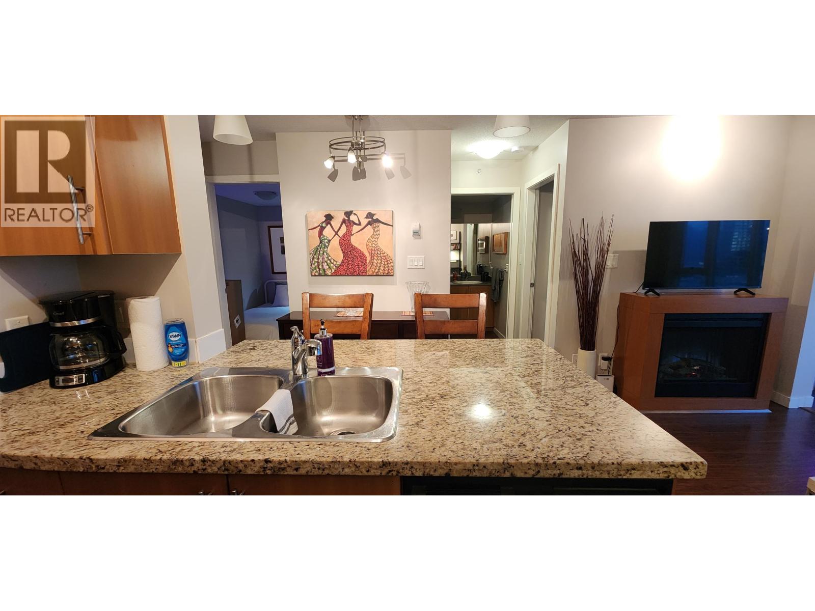 2 Bed, 1 Bath House for Rent in Vancouver – 1607 688 ABBOTT STREET, Vancouver – MLS# R3144312 - Image 3