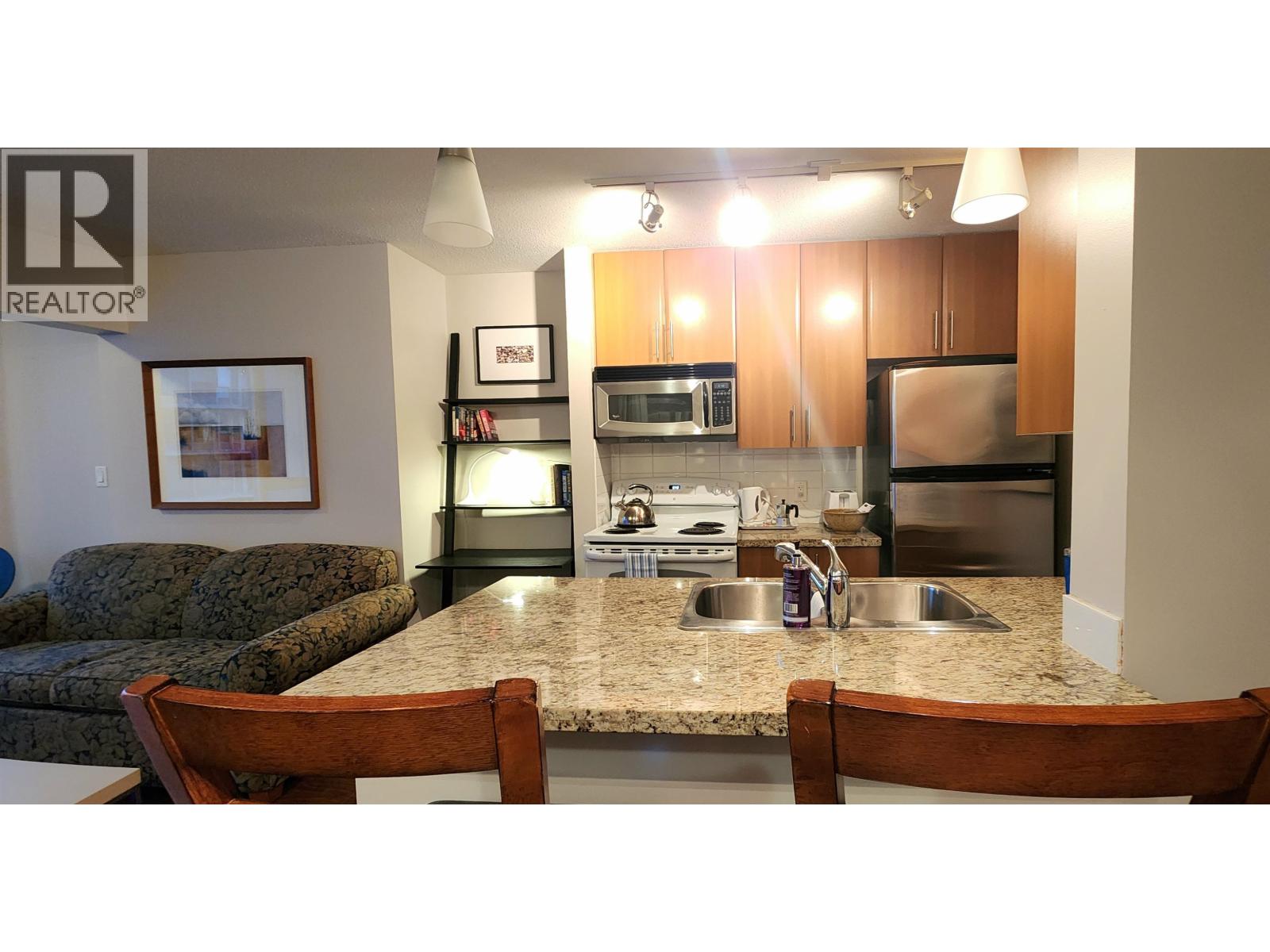 2 Bed, 1 Bath House for Rent in Vancouver – 1607 688 ABBOTT STREET, Vancouver – MLS# R3144312 - Image 7