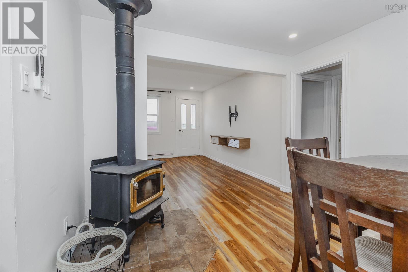#30 Thomas Avenue Sydney NS - 15