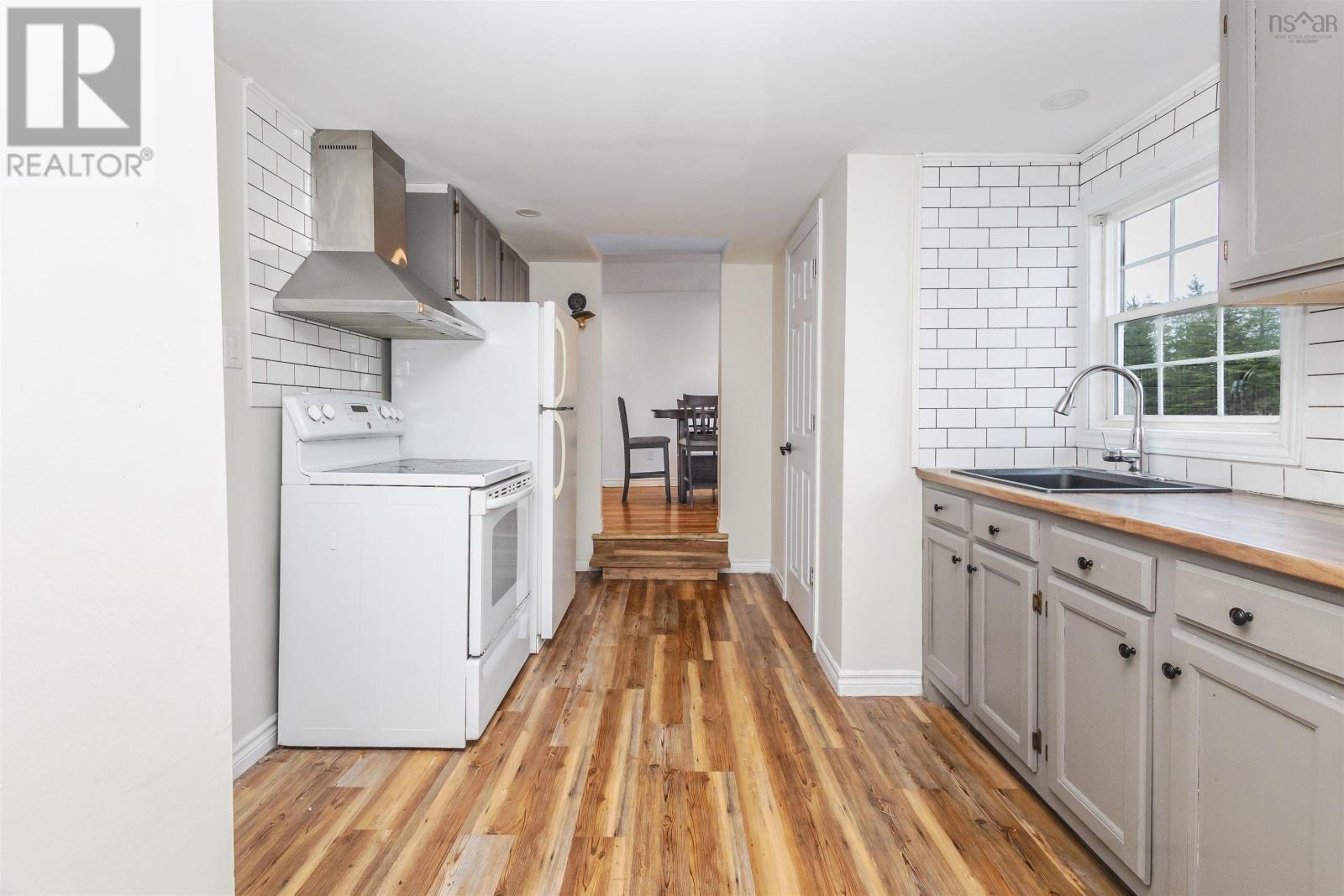 #30 Thomas Avenue Sydney NS - 12