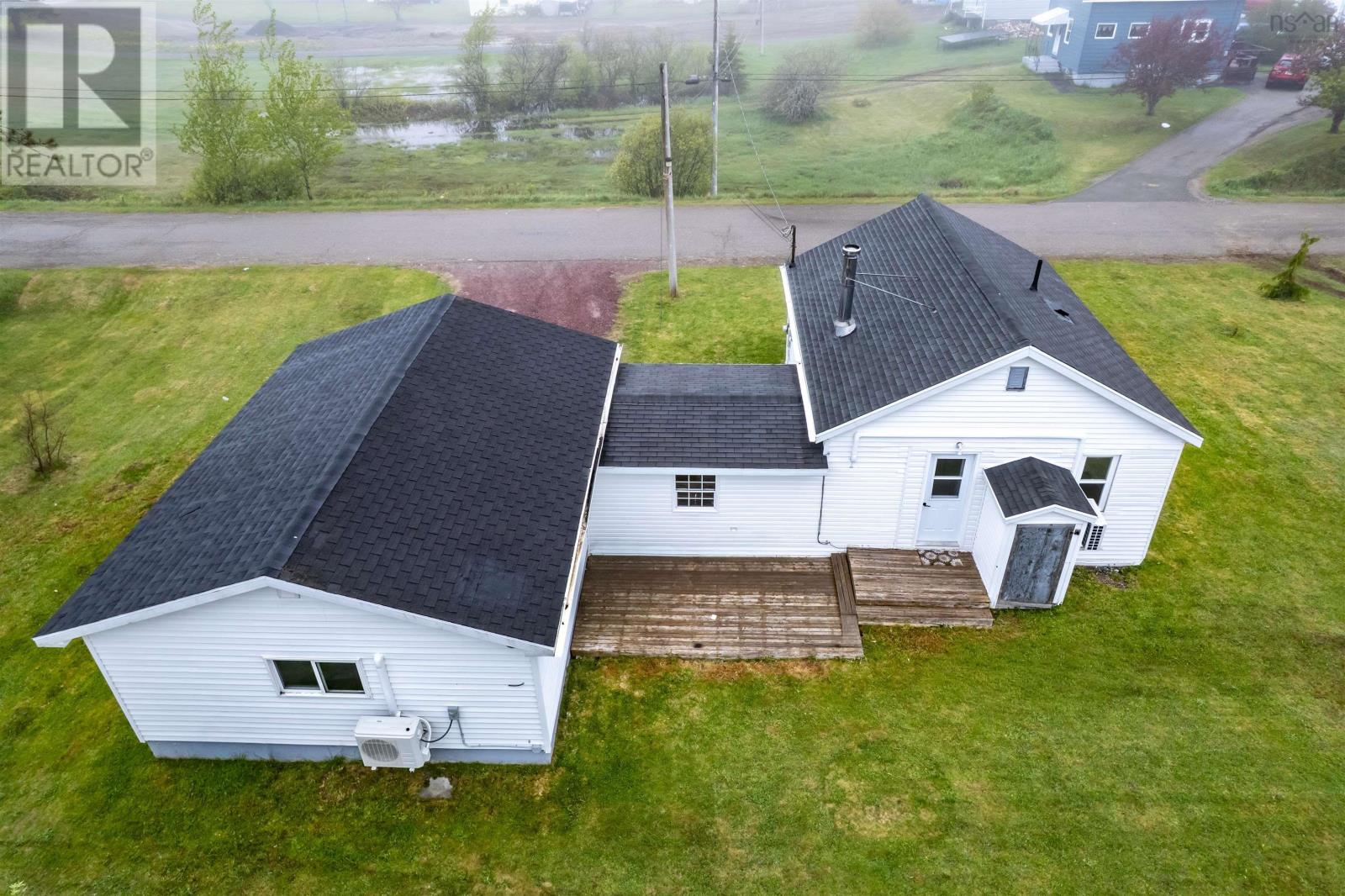 #30 Thomas Avenue Sydney NS - 32