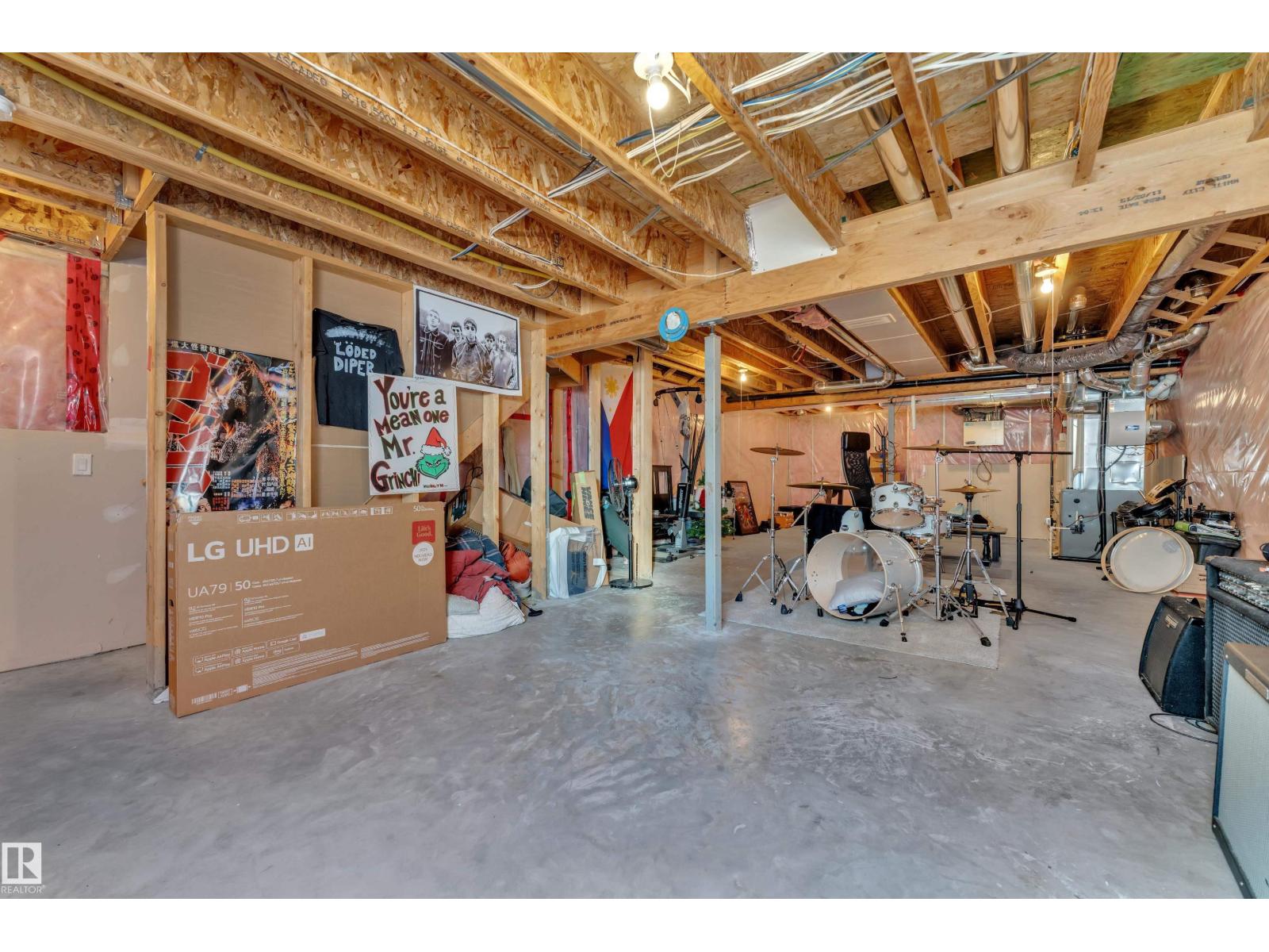2315 70 ST SW SW - 36