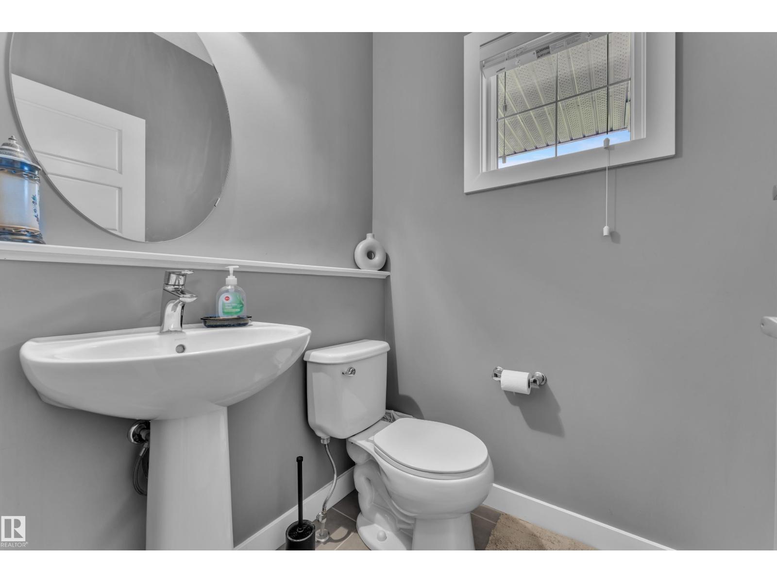2315 70 ST SW SW - 9