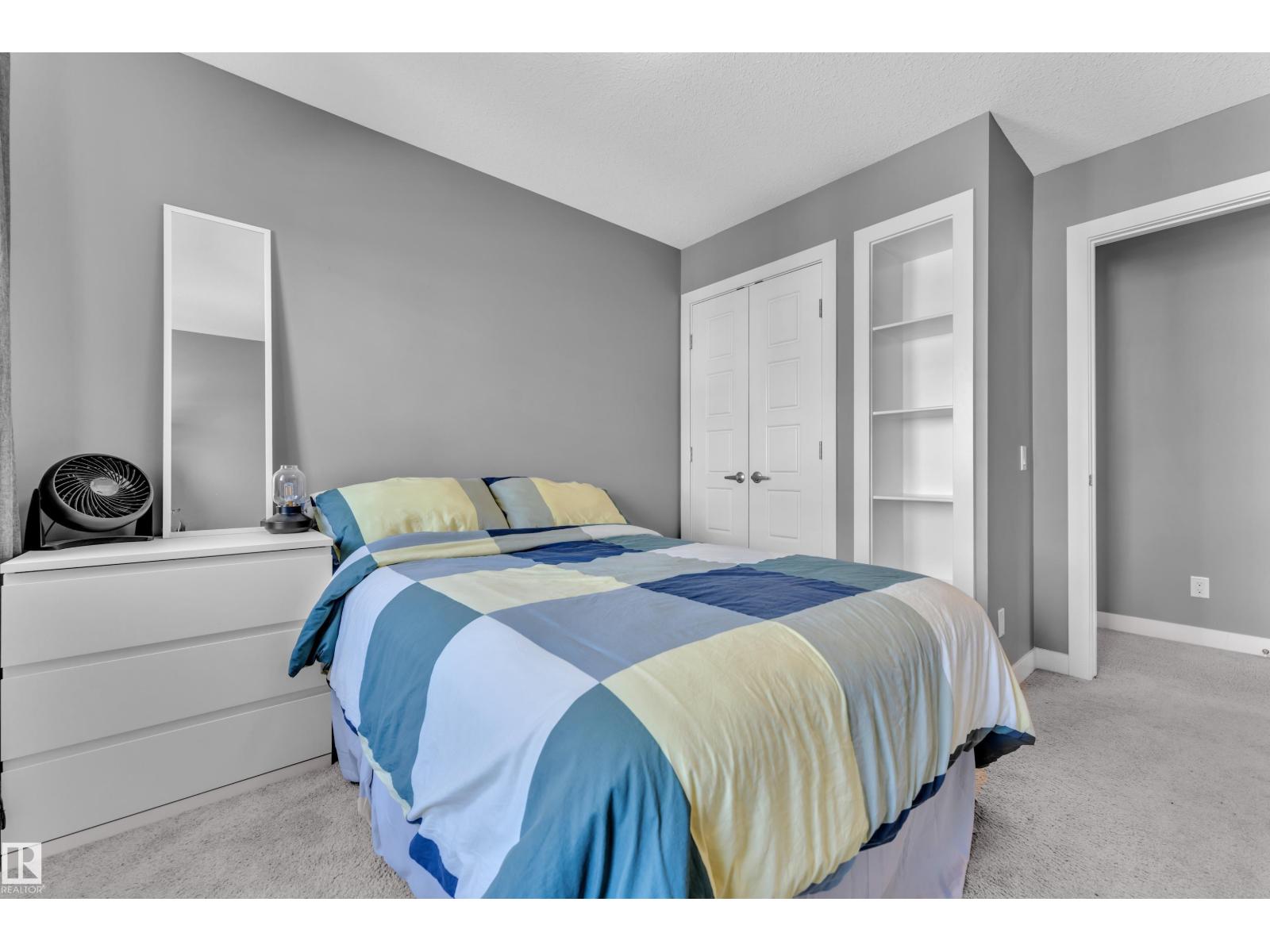 2315 70 ST SW SW - 24