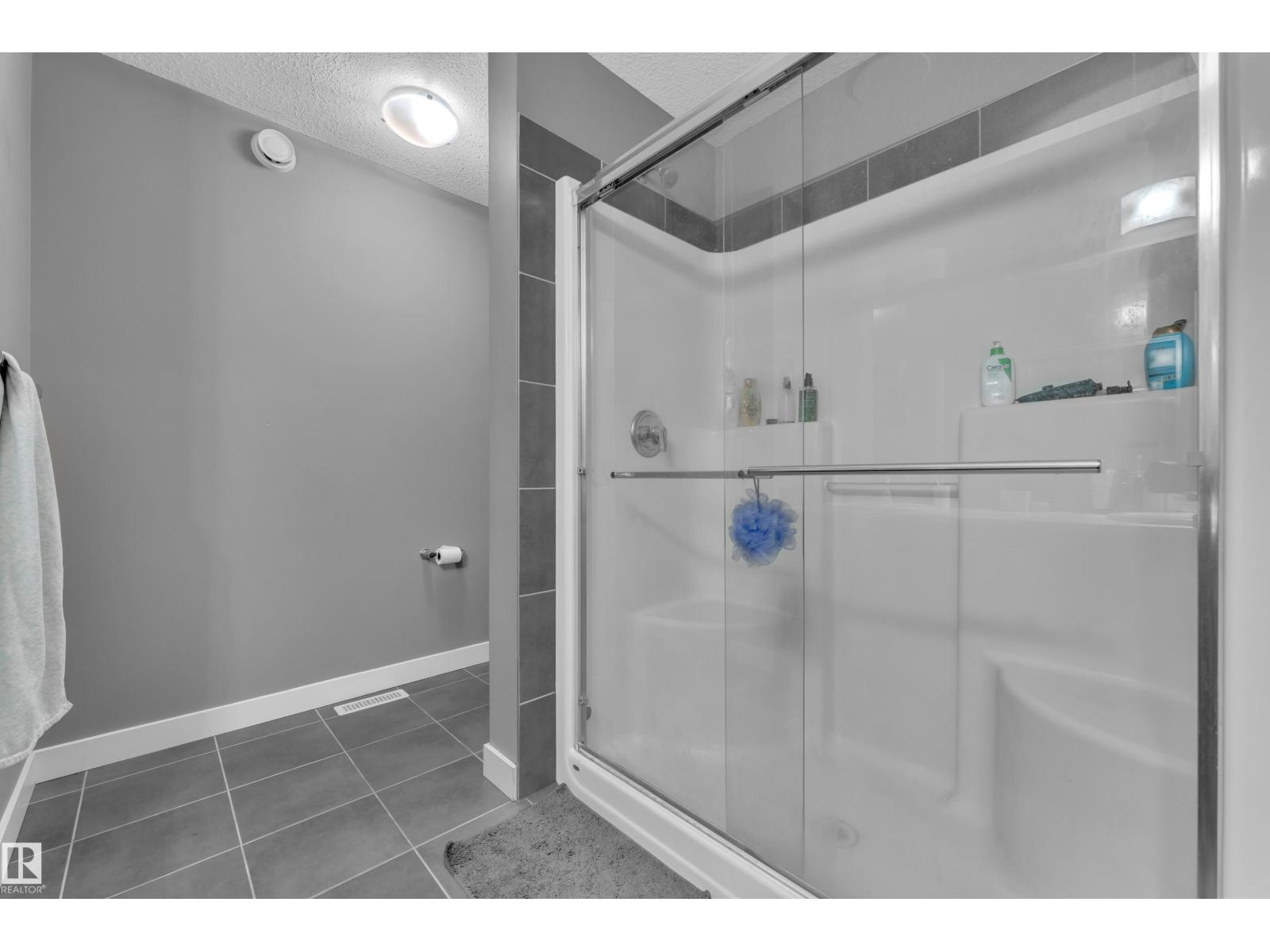 2315 70 ST SW SW - 29