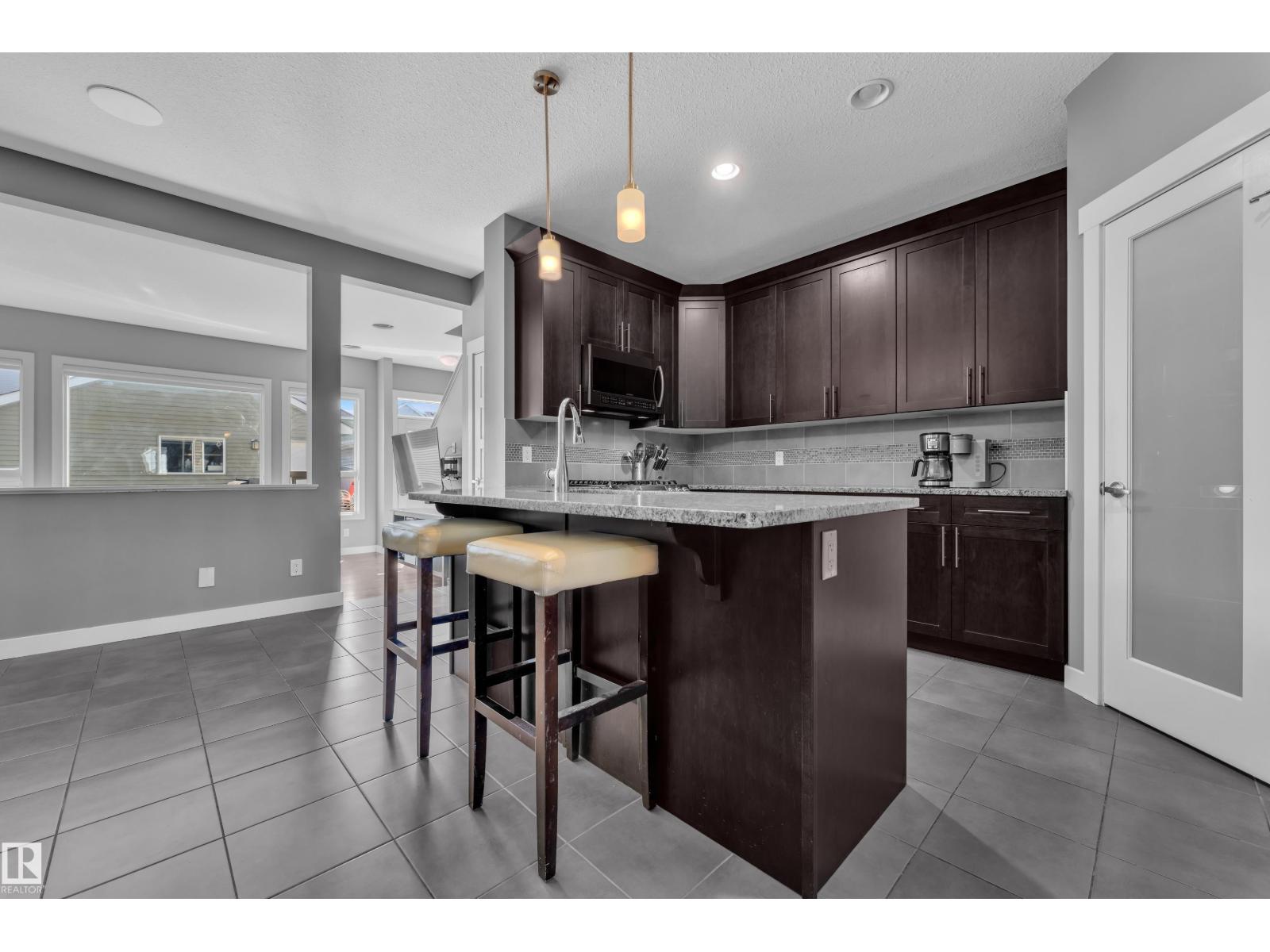 2315 70 ST SW SW - 10