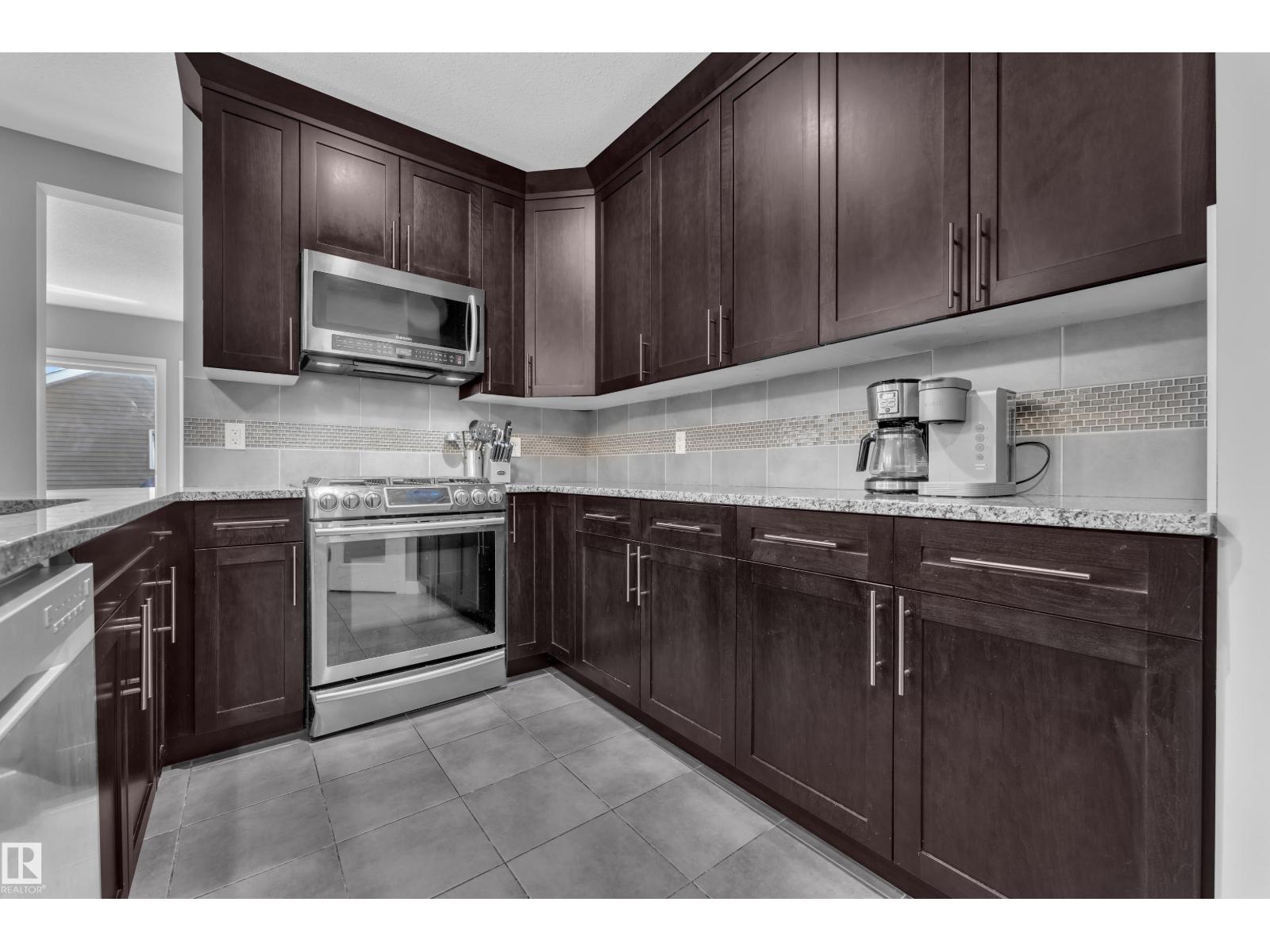 2315 70 ST SW SW - 13
