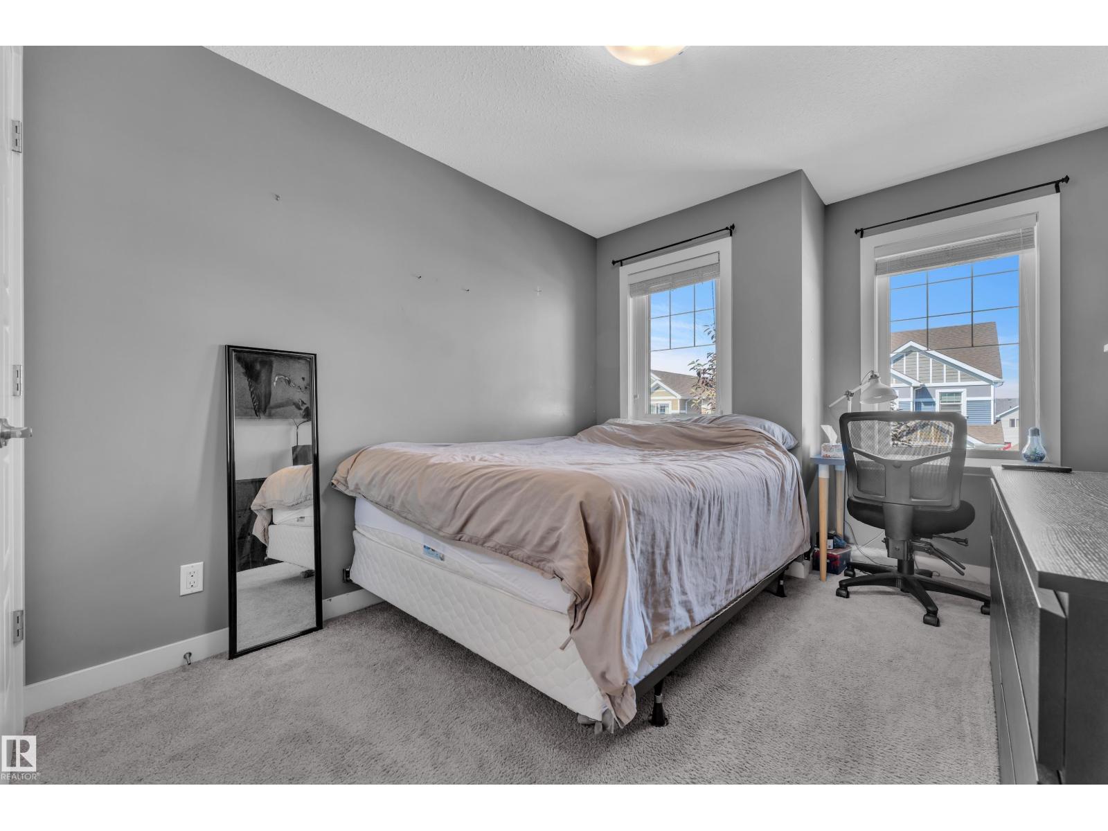 2315 70 ST SW SW - 20
