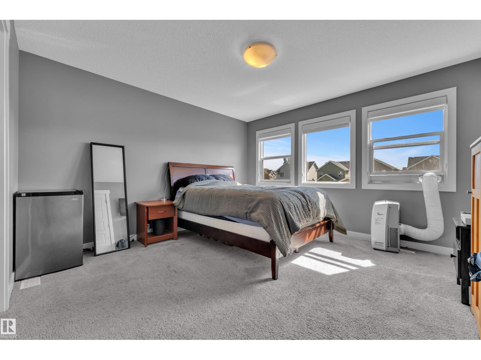 2315 70 ST SW SW - 26
