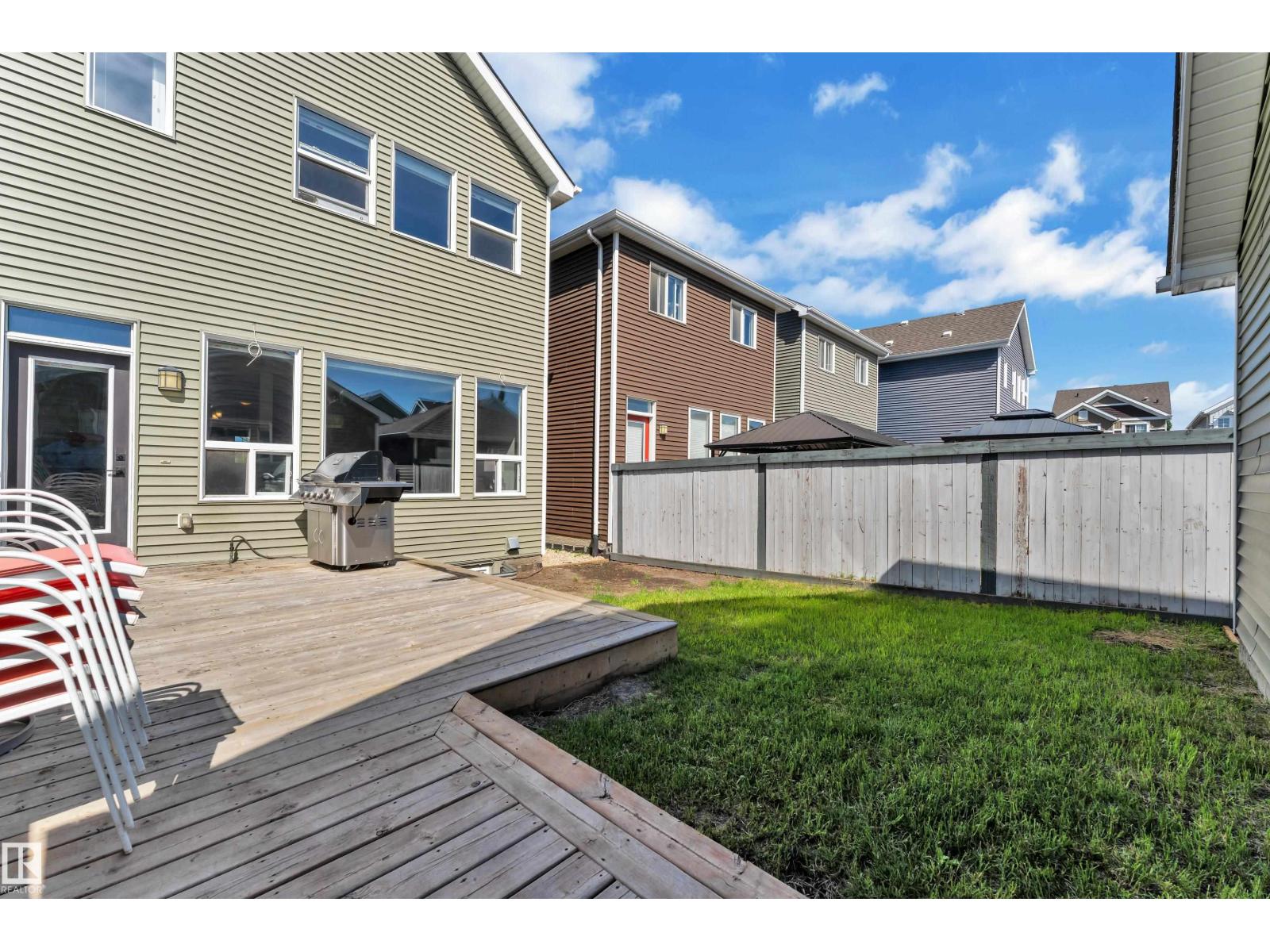 2315 70 ST SW SW - 32