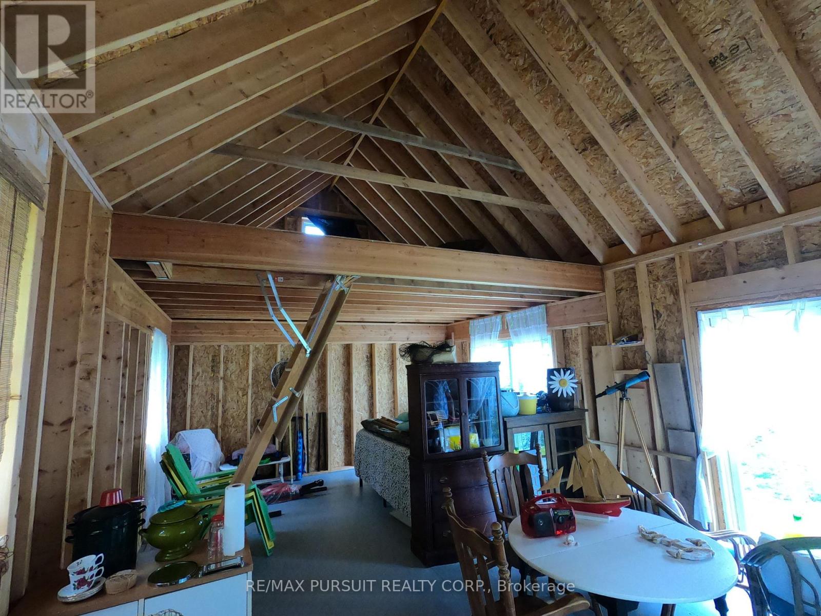PL25595 PORTAGE BAY - 16