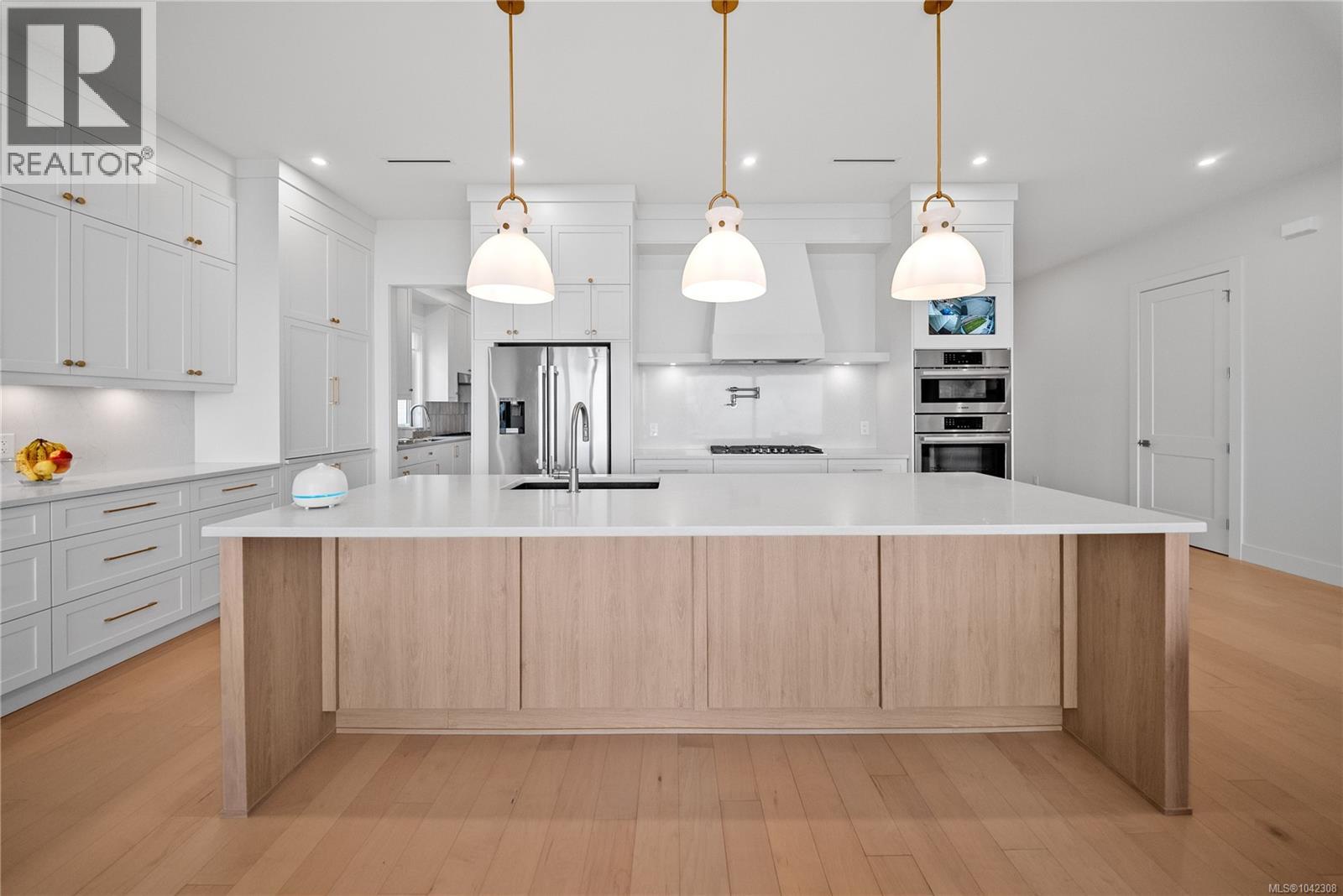 4646 Ambience Dr - 22