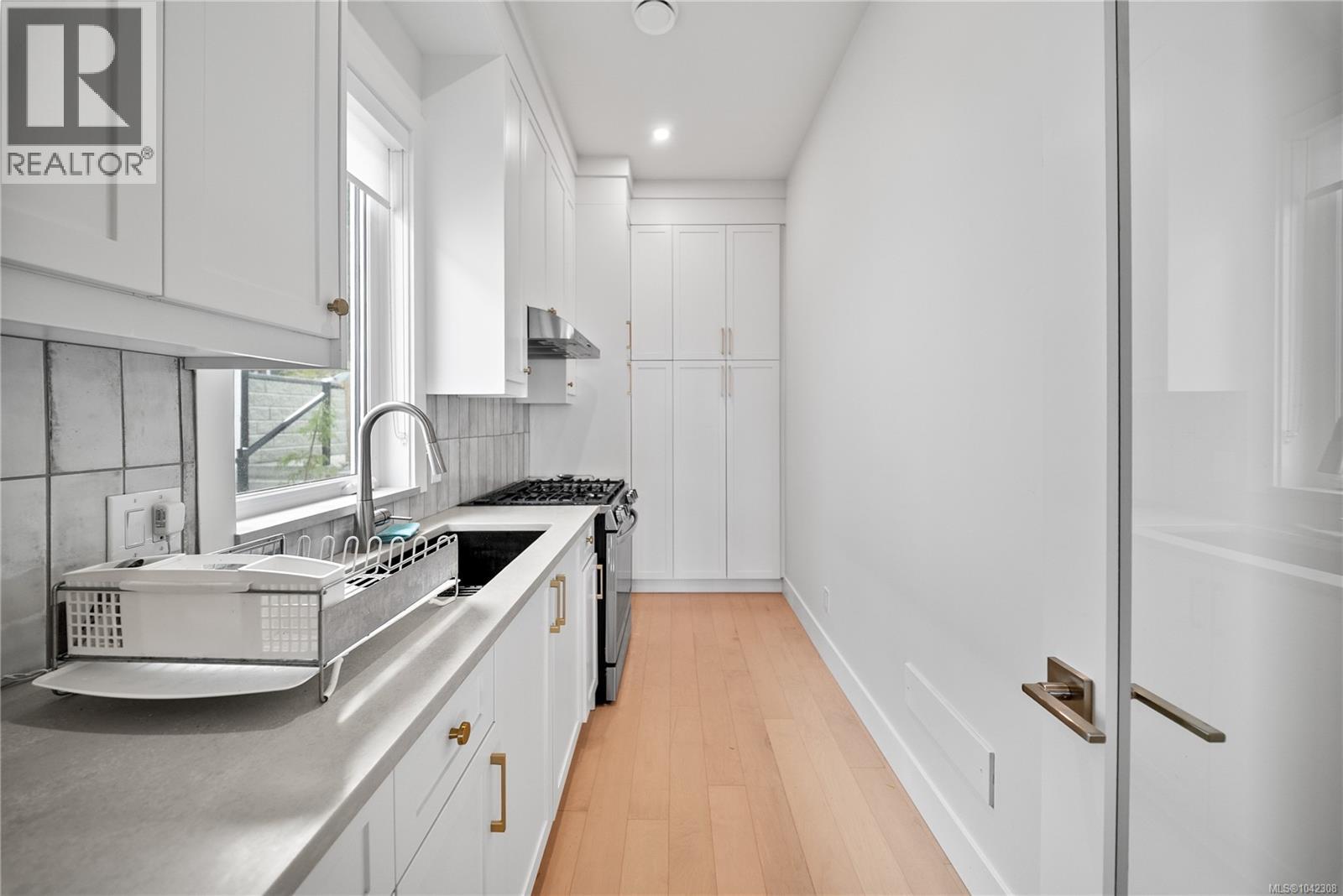 4646 Ambience Dr - 26