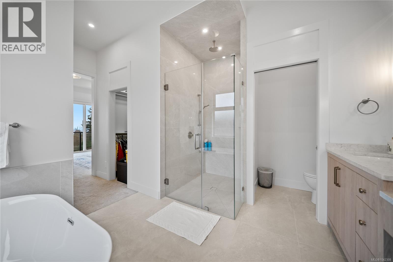 4646 Ambience Dr - 31