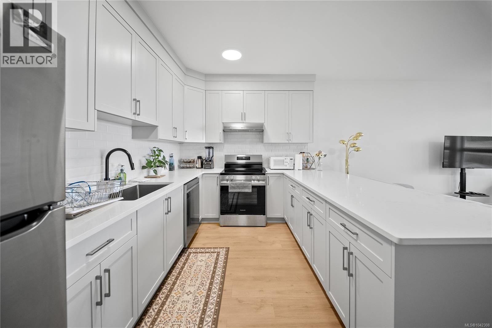 4646 Ambience Dr - 43