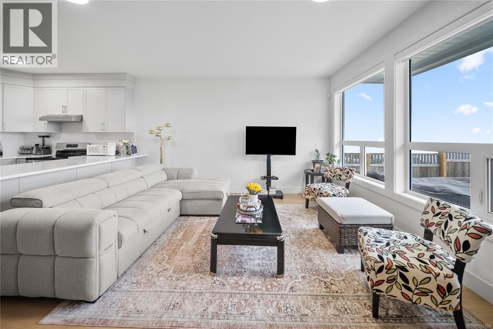 4646 Ambience Dr - 45