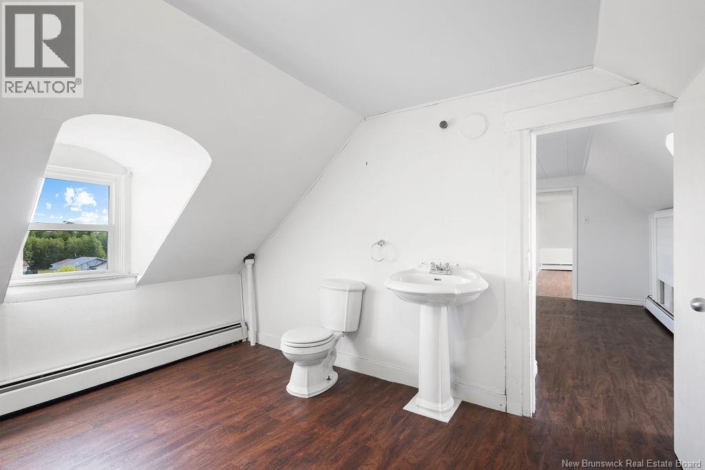 70 Sullivan Road - 21