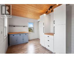 70 Sullivan Road, photo 2