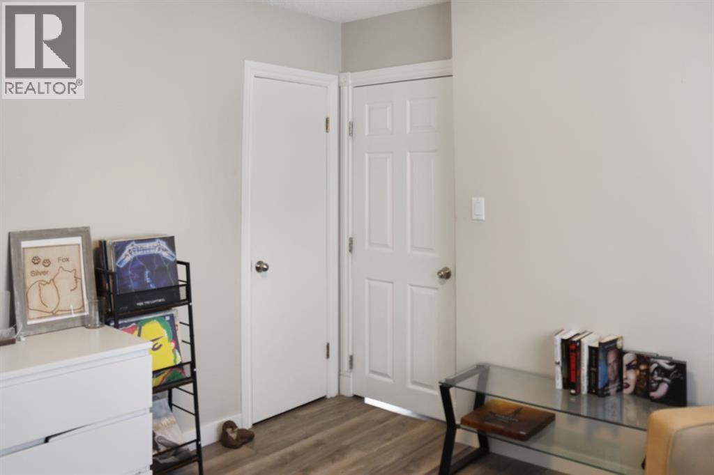 5110 51 Street - 16