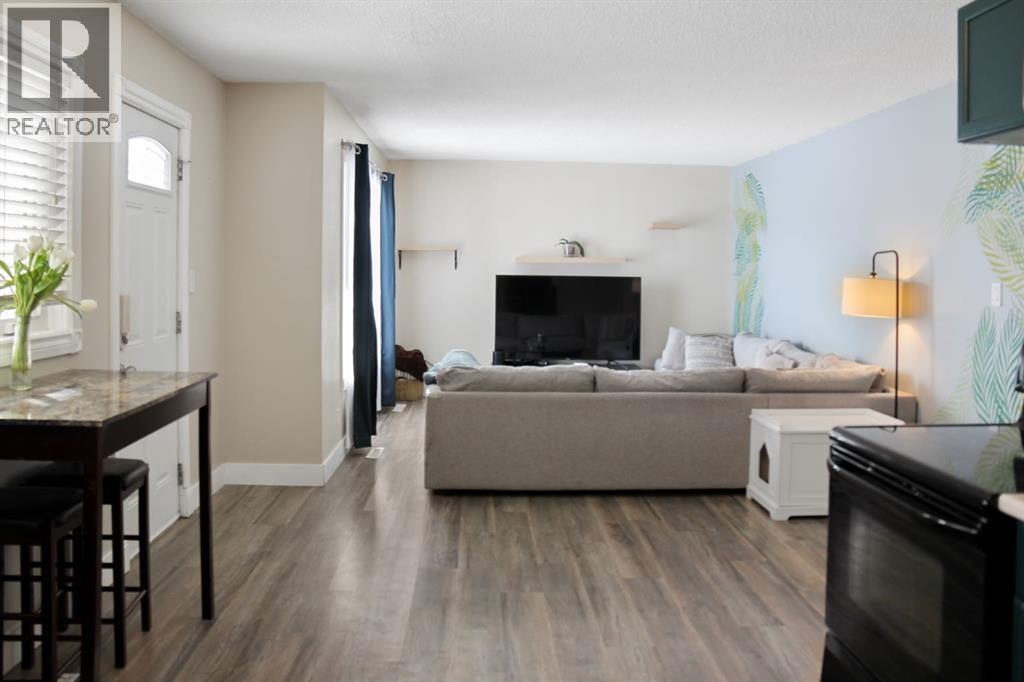 5110 51 Street - 8