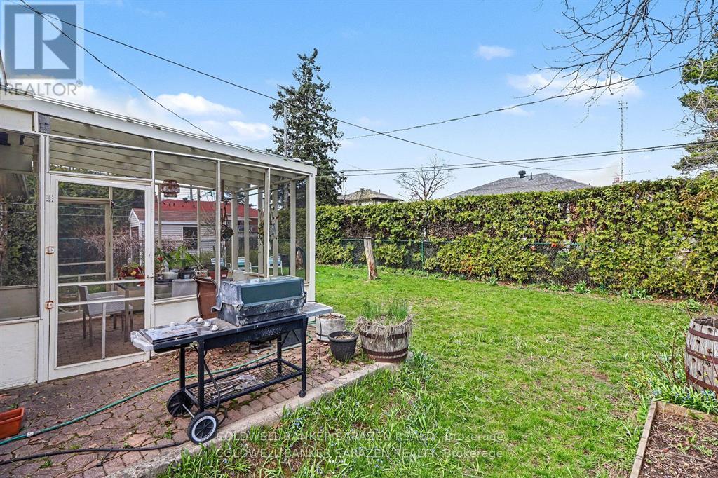 1421 PALEN AVENUE - 19