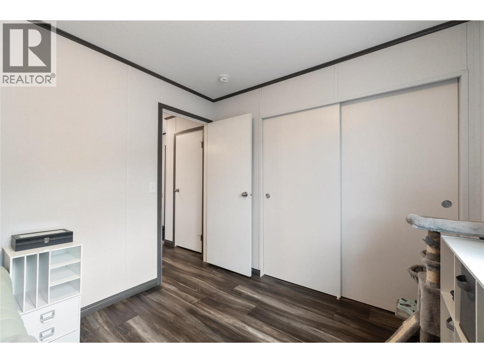 #10 1705 Hillier Road - 31