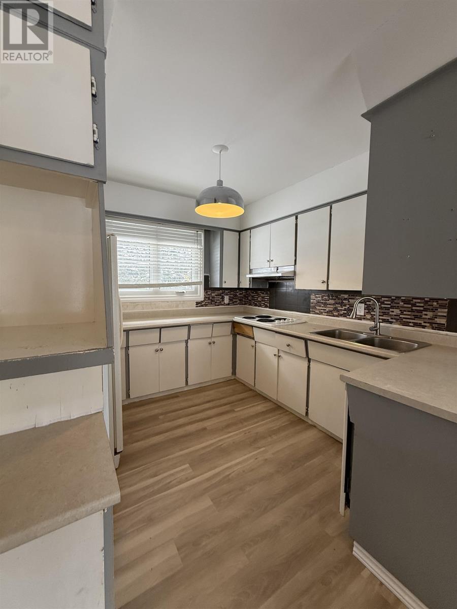 113 Cedar CRES - Image 24