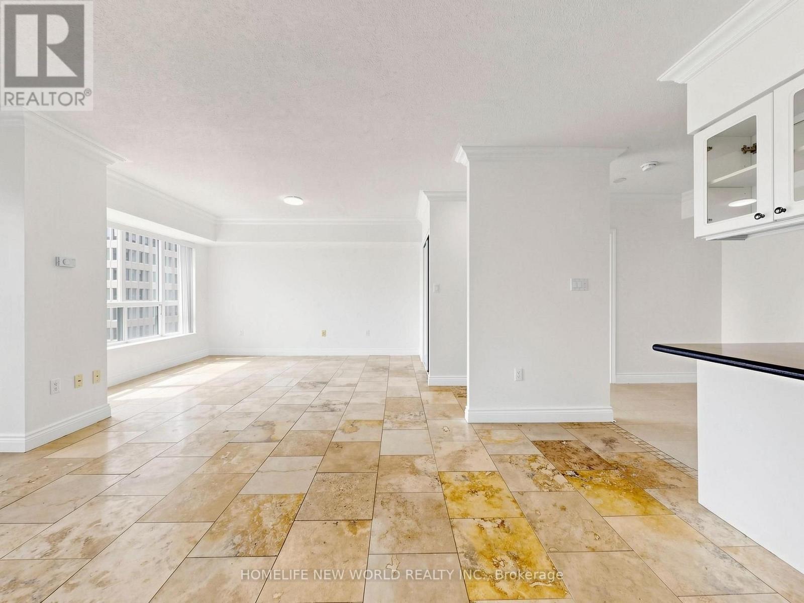 ##708 887 BAY STREET - Image 11
