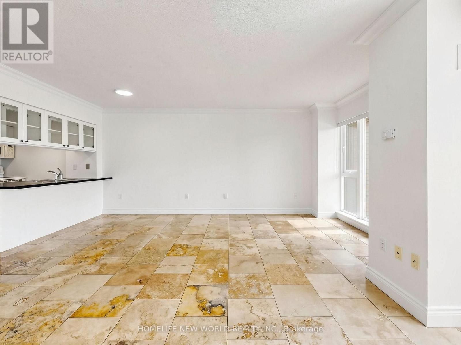 ##708 887 BAY STREET - Image 14