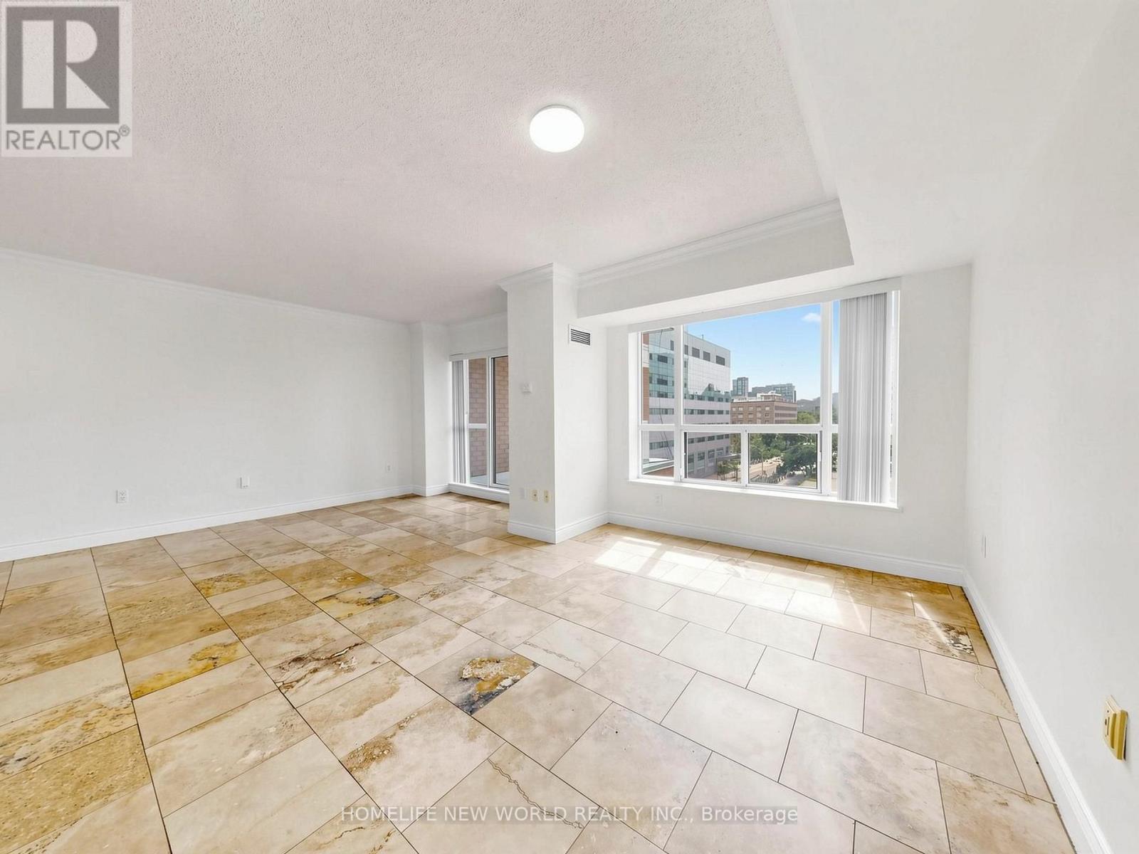 ##708 887 BAY STREET - Image 24