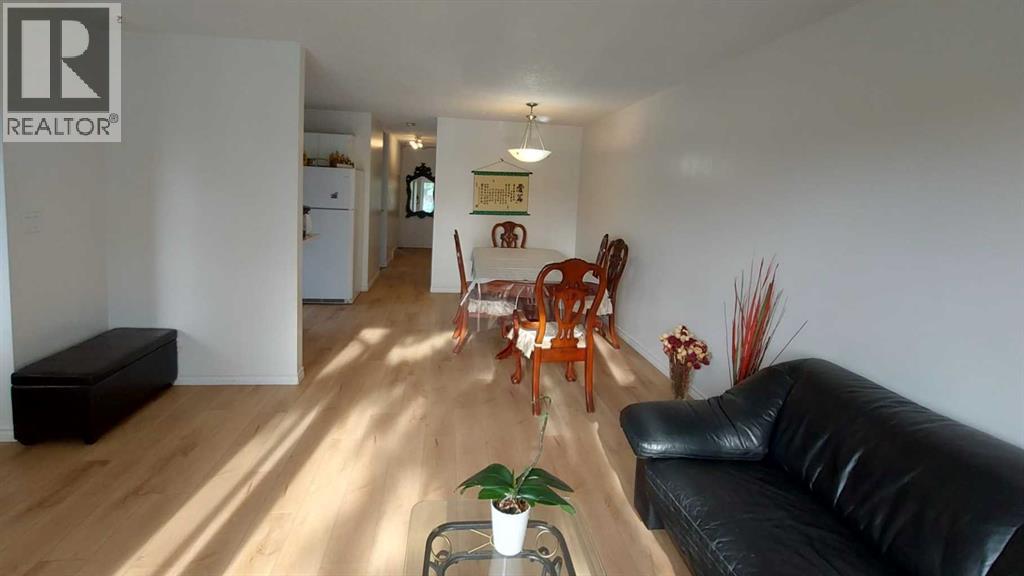 121 Huntford Close NE - 4
