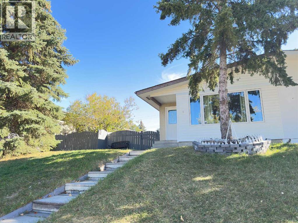 121 Huntford Close NE - 35