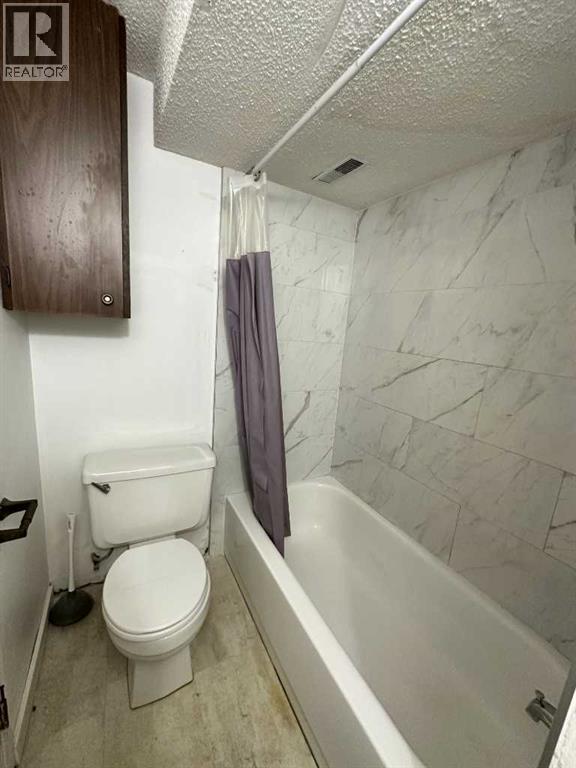 121 Huntford Close NE - 33