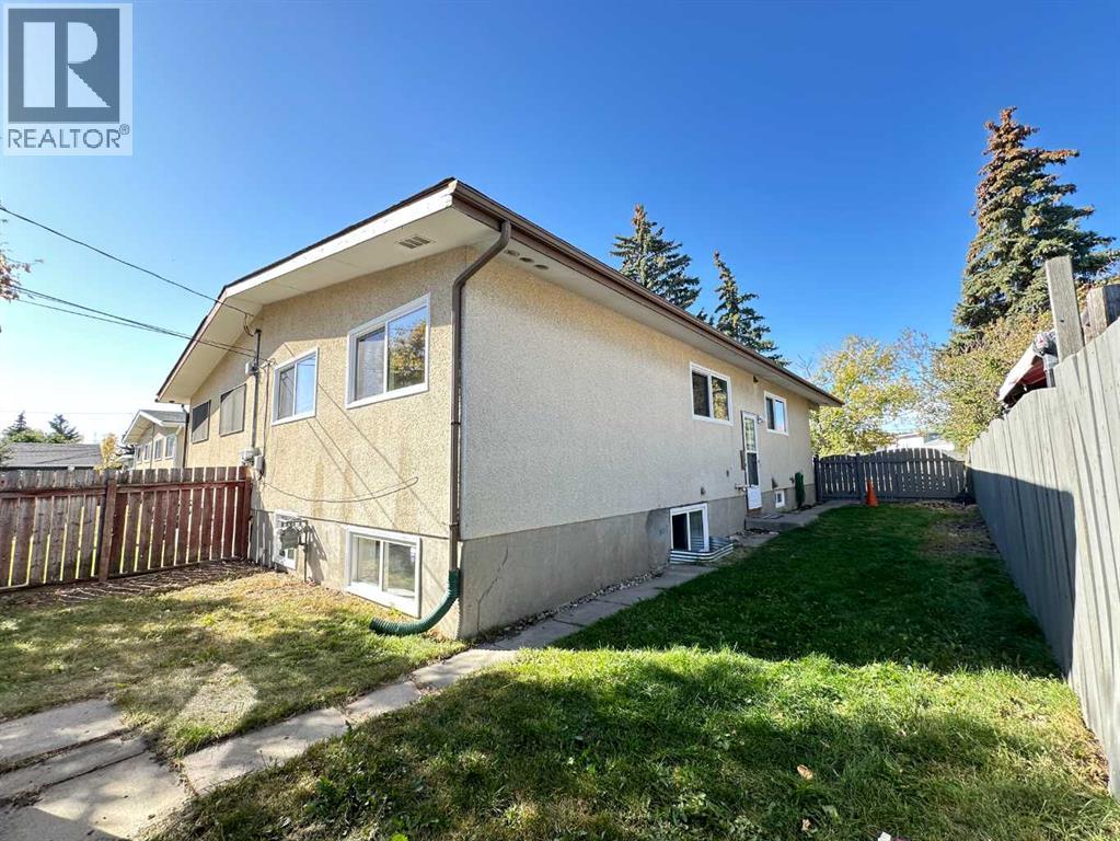 121 Huntford Close NE - 37