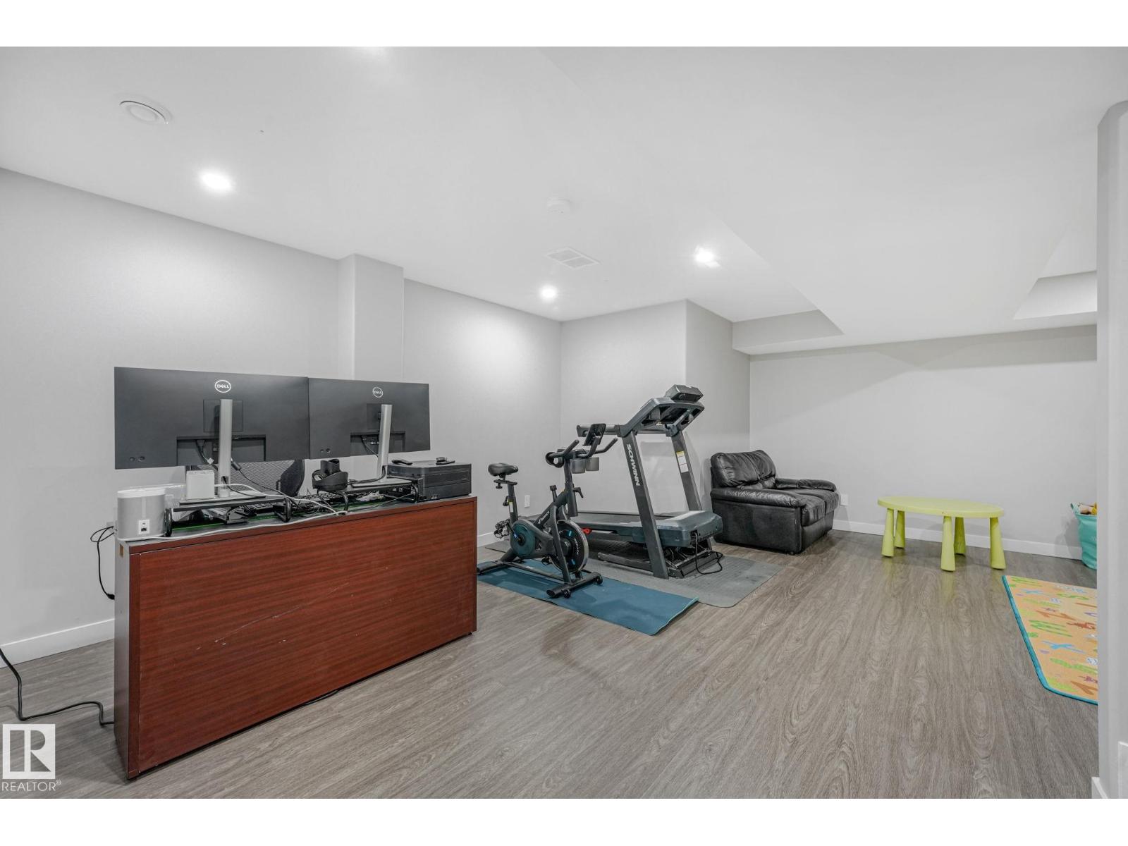17724 58 ST NW - 48
