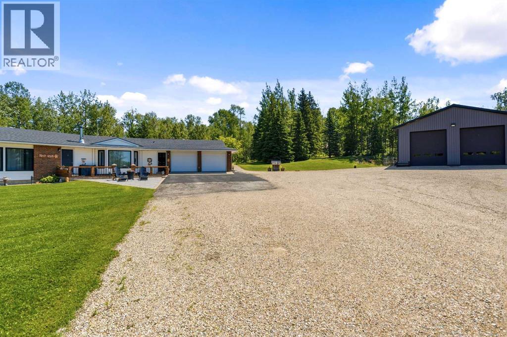 114052 Township Road 592B - 2