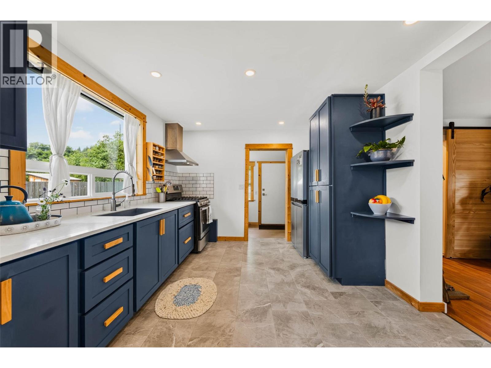124 SAYWARD Avenue - 14