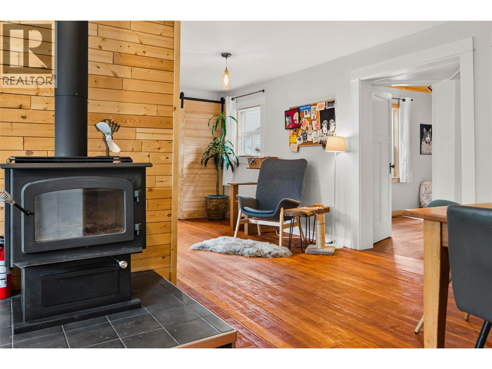 124 SAYWARD Avenue - 25