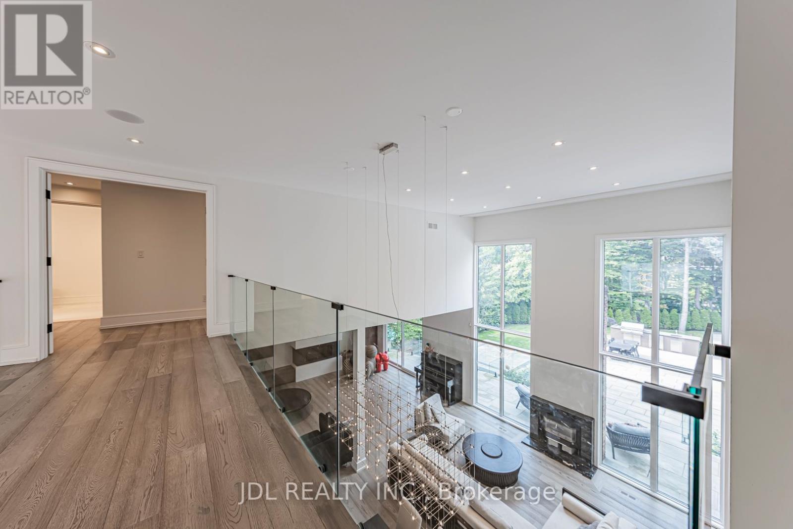 19 FIFESHIRE ROAD - 21