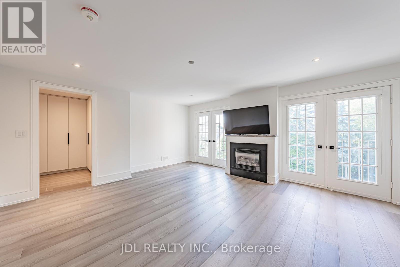 19 FIFESHIRE ROAD - 34