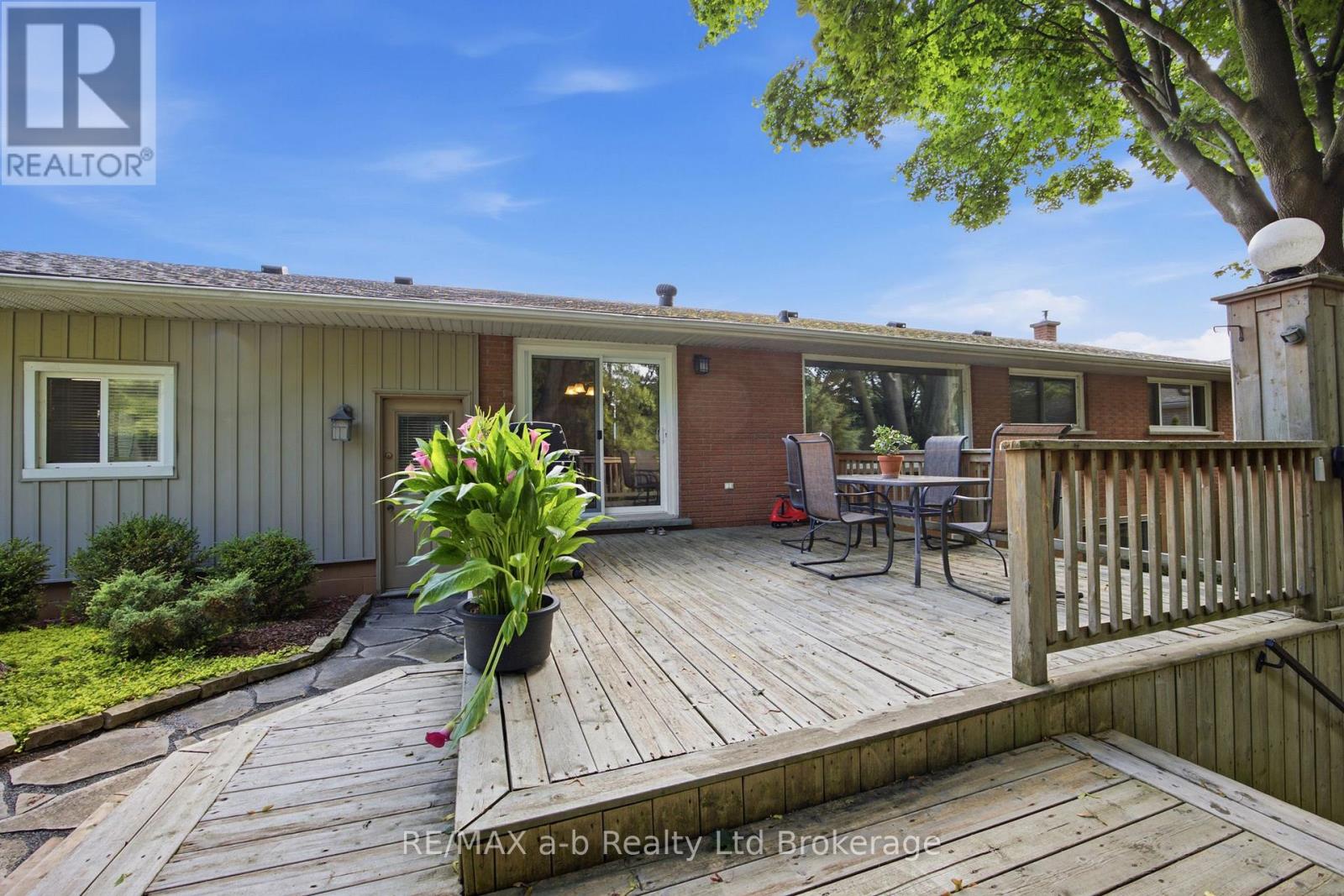 88 HILLSIDE AVENUE - 13