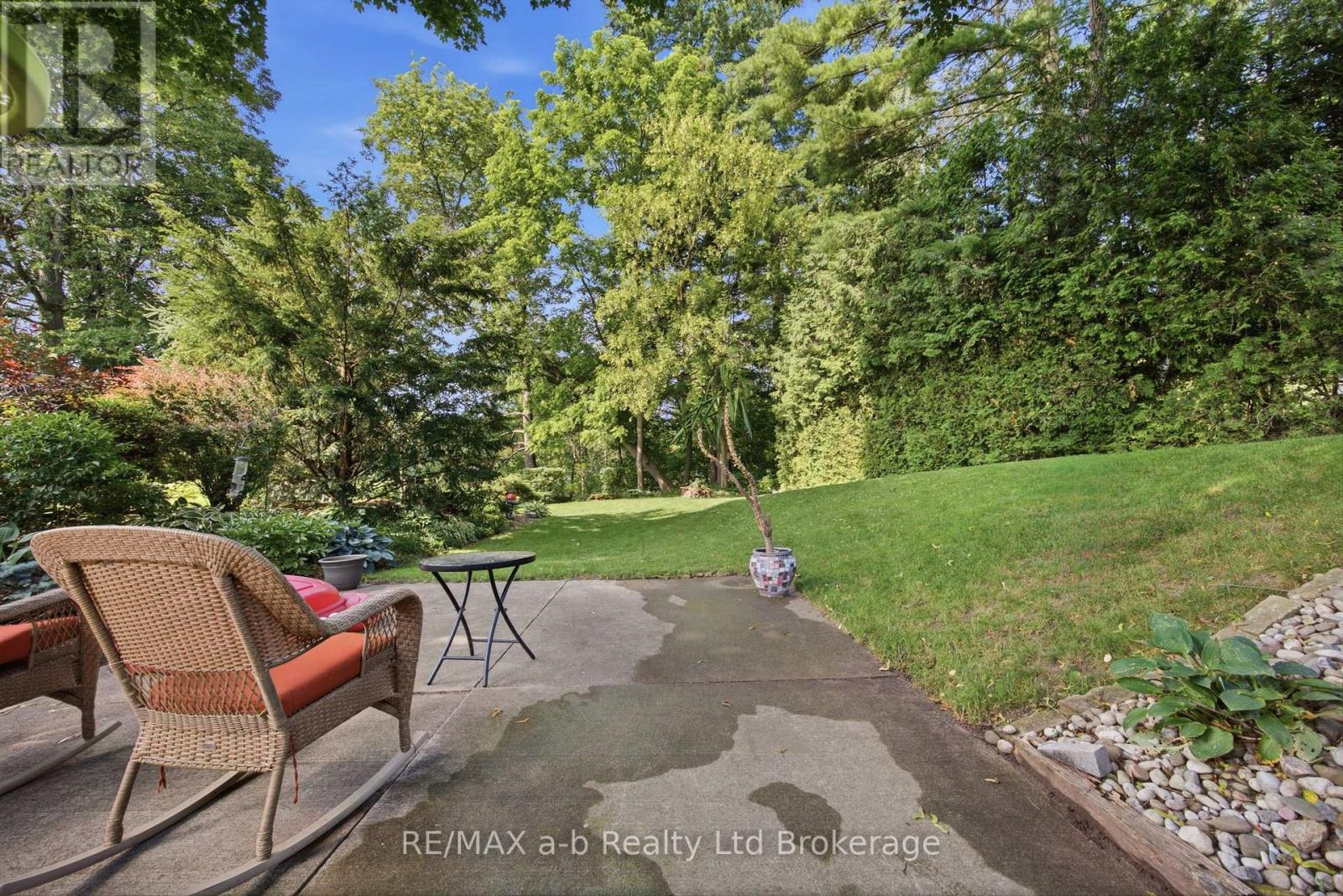 88 HILLSIDE AVENUE - 14