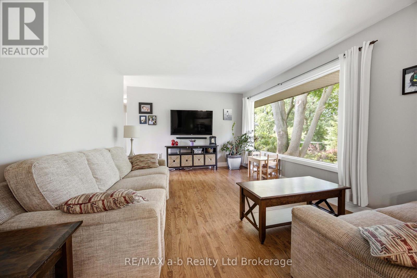 88 HILLSIDE AVENUE - 18