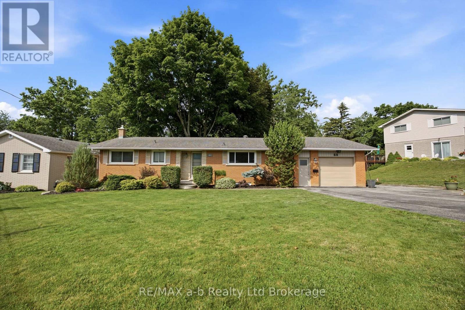 88 HILLSIDE AVENUE - 2